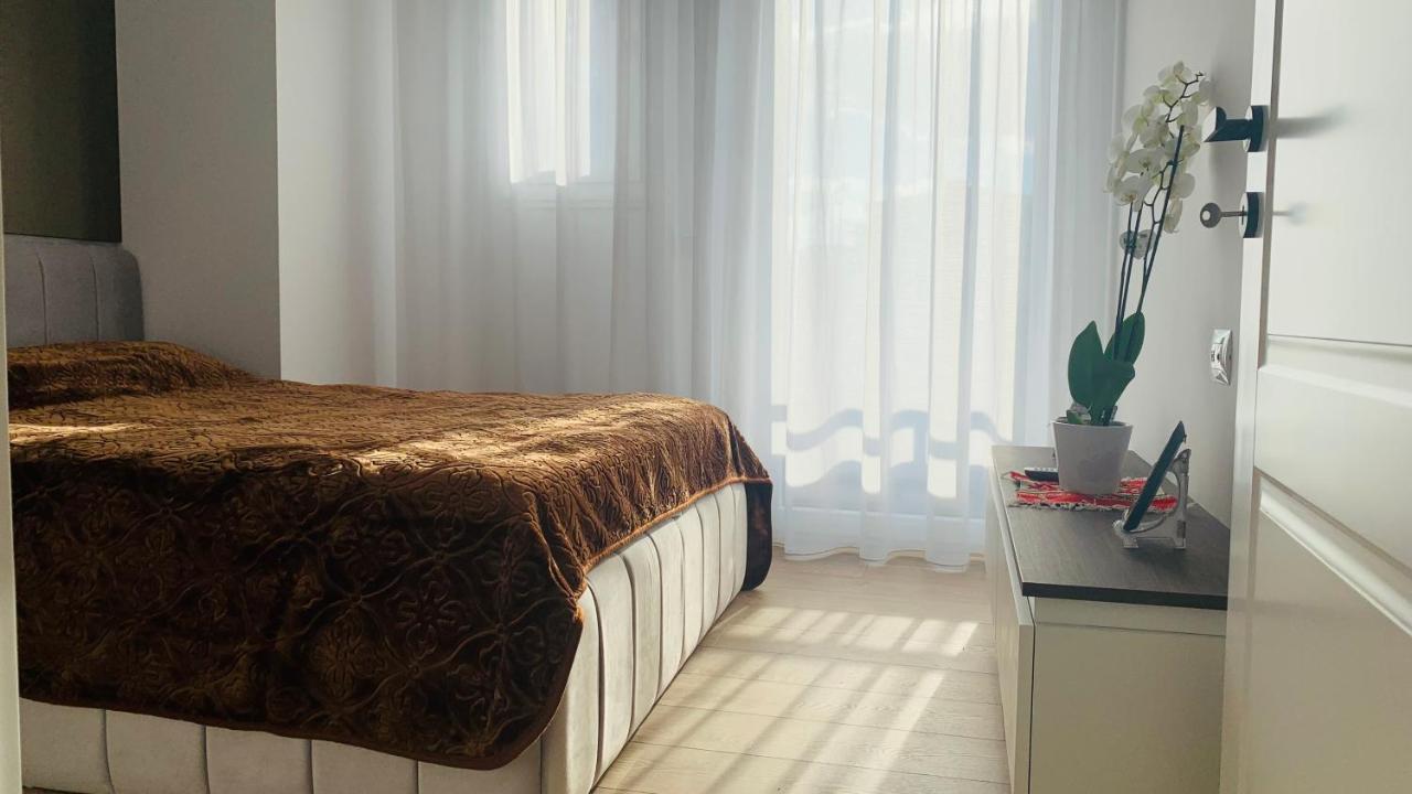 Proper Central Apartment Tiranë Ngoại thất bức ảnh