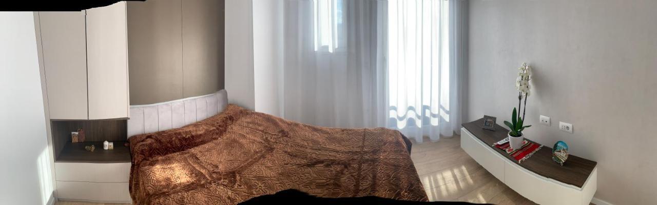 Proper Central Apartment Tiranë Ngoại thất bức ảnh