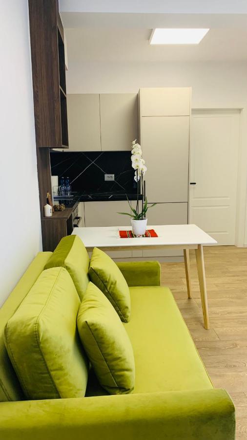 Proper Central Apartment Tiranë Ngoại thất bức ảnh