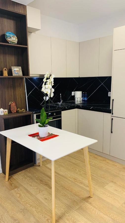 Proper Central Apartment Tiranë Ngoại thất bức ảnh