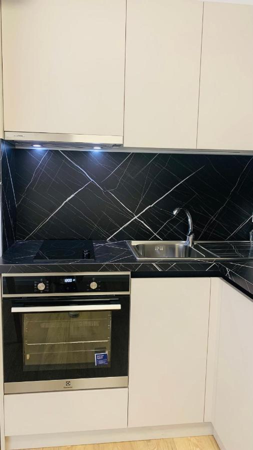 Proper Central Apartment Tiranë Ngoại thất bức ảnh